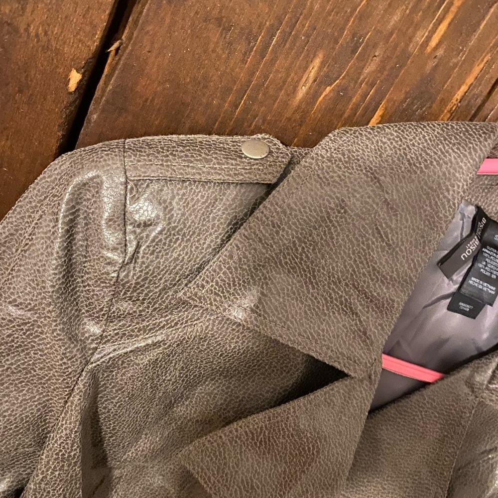 Bisou Bisou cropped faux leather moto jacket - Picture 4 of 5